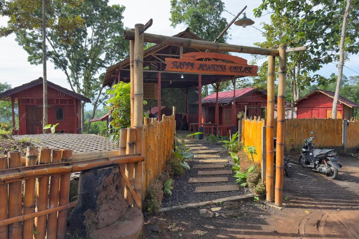 Happy Monkeys Village Sidomukti Екстериор снимка